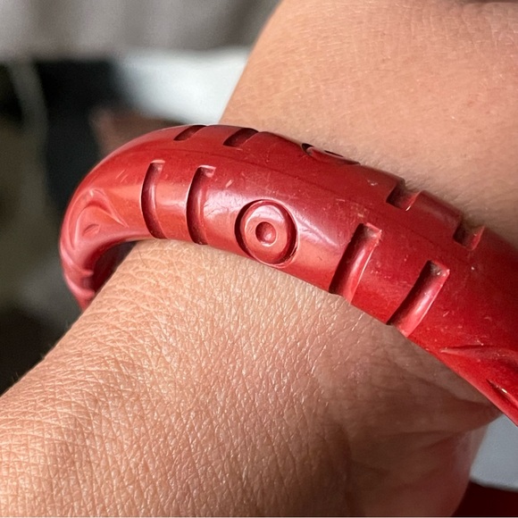 Bakelite Rare Antique Art Deco Vintage Deep Red Hand Carved 3" Diameter - Picture 13 of 16